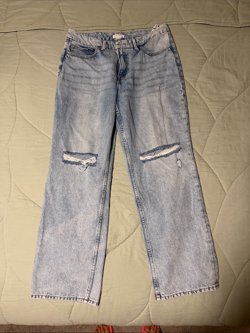 Good American Light Wash Distressed Straight Leg Jeans